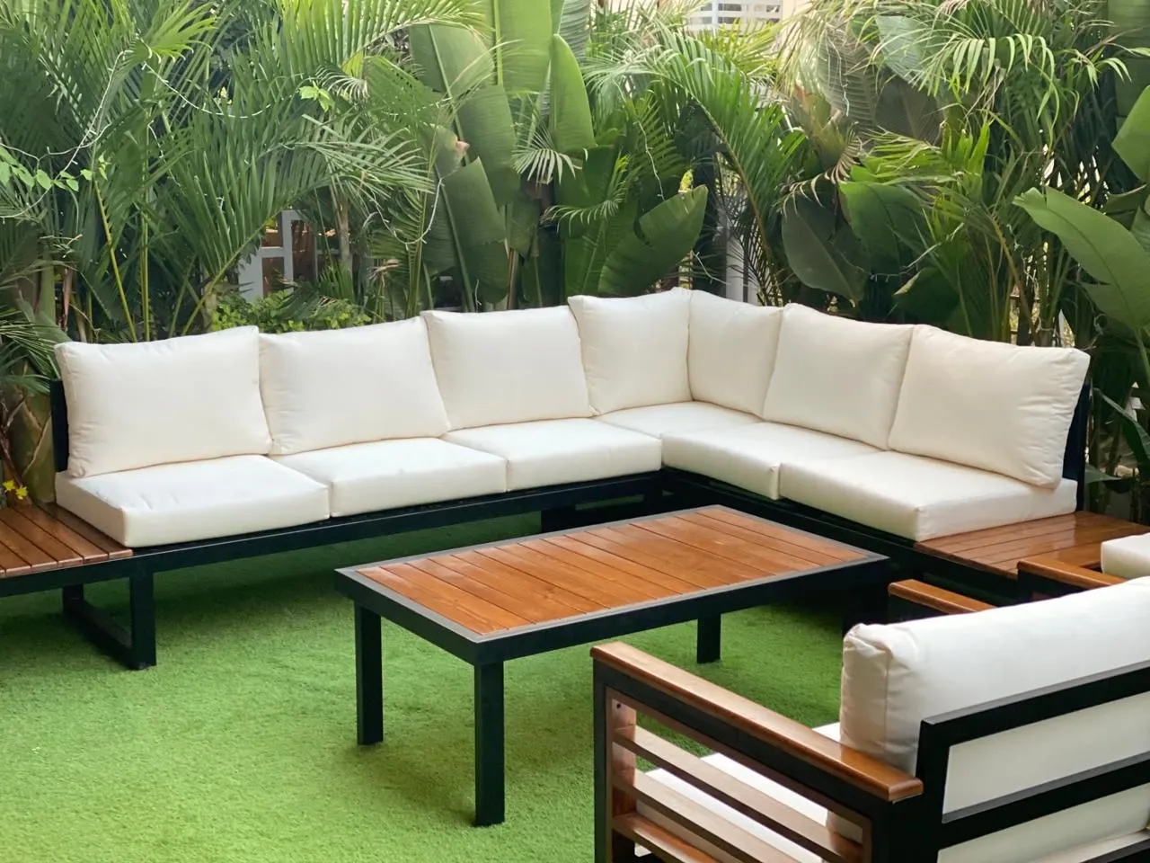 العناية بأثاث Outdoor في المناطق الساحلية